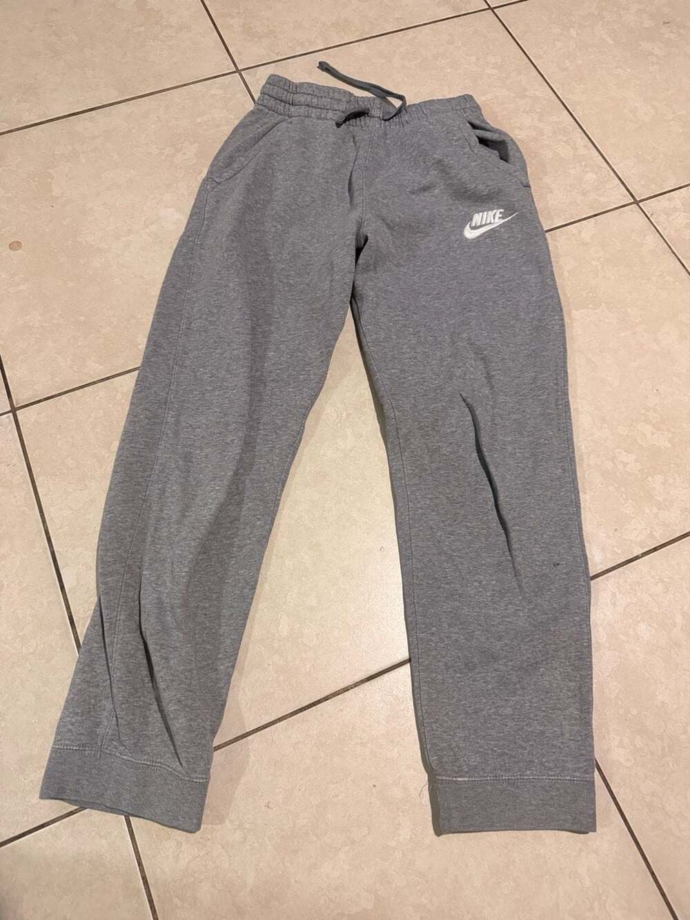 Nike Boys XL Sportswear Club Fleece Gray Jogger Pants